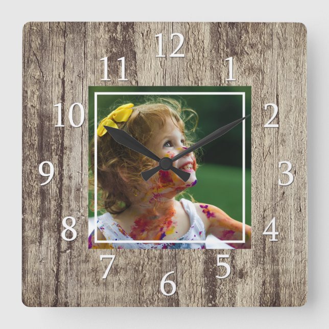 Rustikales Naturholz-Foto Quadratische Wanduhr (Vorderseite)