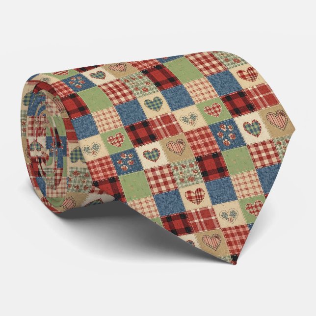 Rustikales Patchwork-Herzen-Picknick-Muster (5) Krawatte (Gerollt)