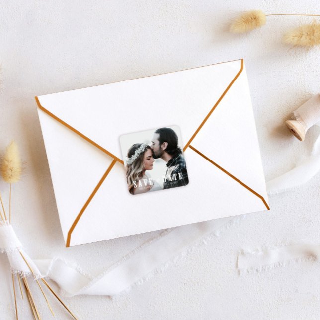 Rustikales Save the Date Foto Gastgeschenk Hochzei Quadratischer Aufkleber (Von Creator hochgeladen)