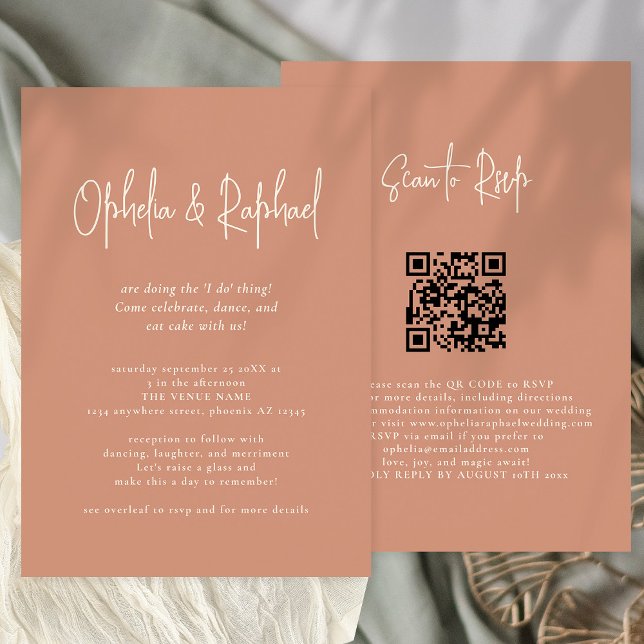 Rustikales Script QR Code Boho Terracotta Hochzeit Einladung (Front and back view. Available digitally or printed.)