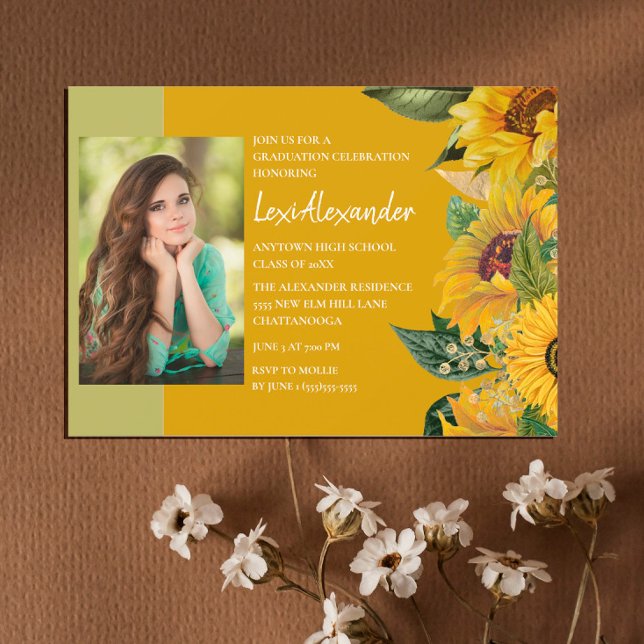 Rustikales Sonnenblumen Graduiertenparty Girl Foto Einladung (Von Creator hochgeladen)