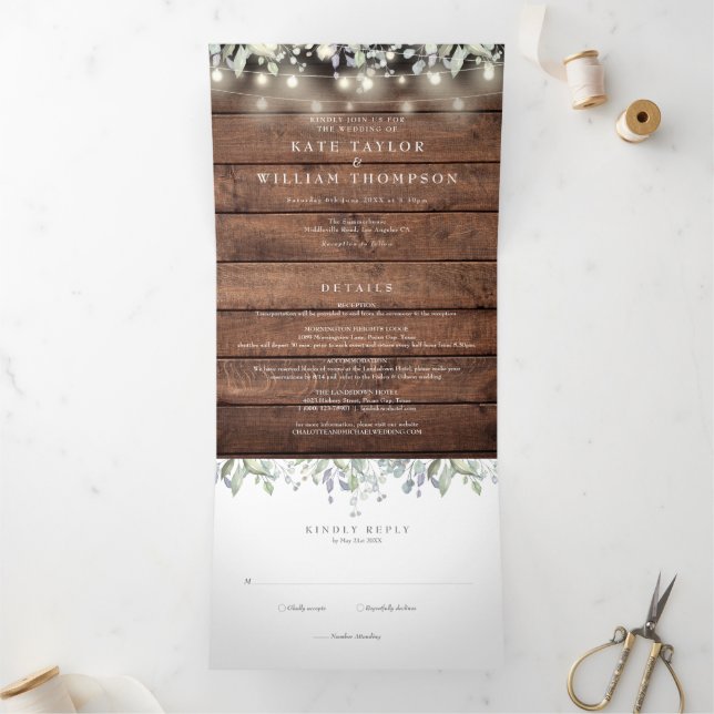 Rustikales String Lights Floral Monogram Foto Wedd Dreifach Gefaltete Einladung (Innenseite)