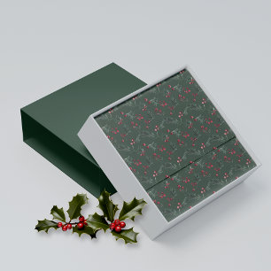 Rustikales Weihnachten Dunkler grüner Kiefernzweig Seidenpapier