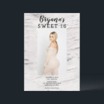 Rustikales Weißes Foto Trendy Modern Sweet 16 Einladung<br><div class="desc">Passen Sie Ihre woll-Möglichkeiten an.</div>