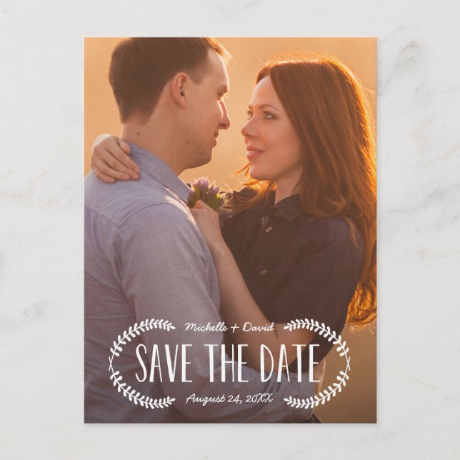 Rustikales Weißüberlagerungs-Foto Save the Date Ankündigungspostkarte (Vorderseite)