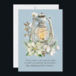 Rustikales Winter Watercolor Lantern Weihnachten B<br><div class="desc">Eine ruhige und schöne Aquarelllatte mit rustikaler Winterlaterne mit Schnee, Poinsettia und Blume aus Baumwolle mit blauen Hintergrund. Dieser weiche rustikale Feiertagsgruß sendet eine Botschaft der Hoffnung, der warmen Wünsche und der Freude an Weihnachten. Ein sanftes Glühen Laternenlicht drückt die heimelige und ruhige Natur der Ferien aus. Senden Sie eine...</div>