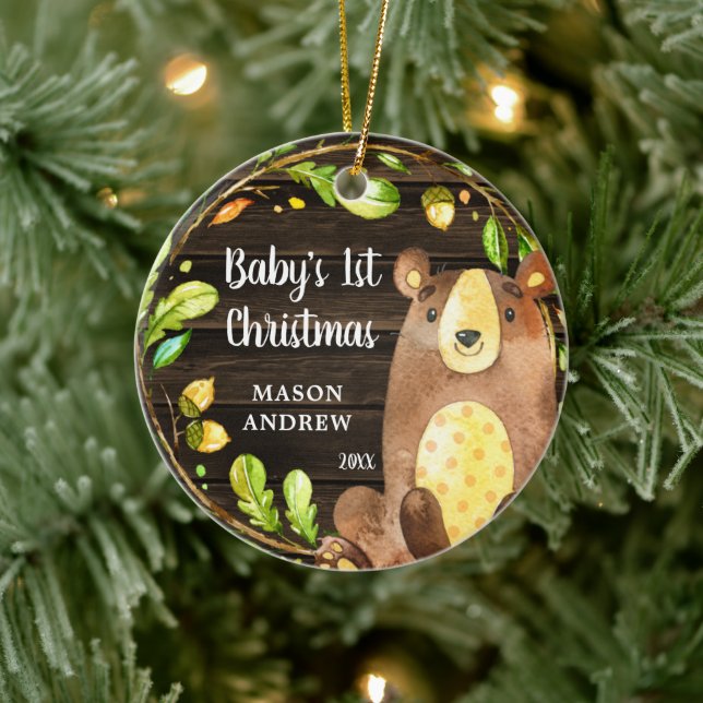 Rustikales Woodland Bear Baby's First Christmas Keramik Ornament (Baum)