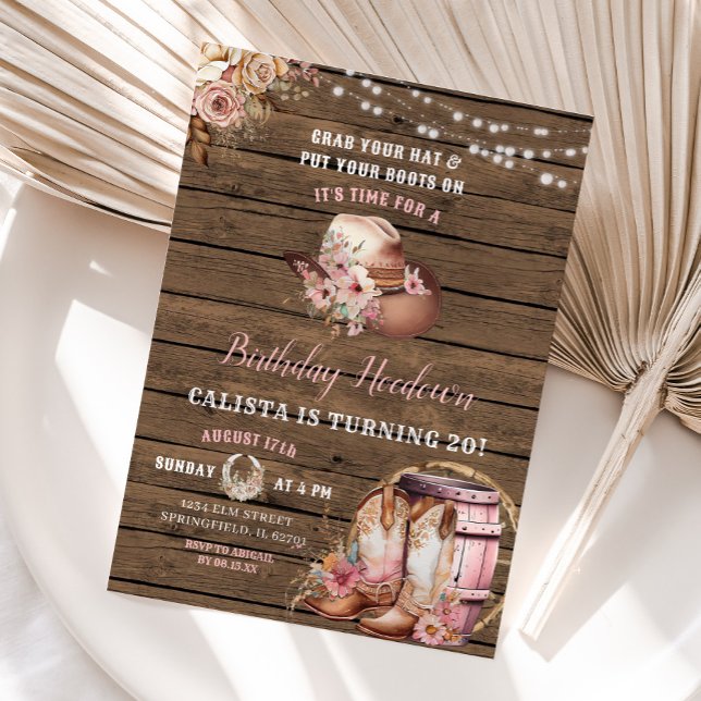Rustikales Woods Cowgirl Birthday Hoedown Einladung (Von Creator hochgeladen)
