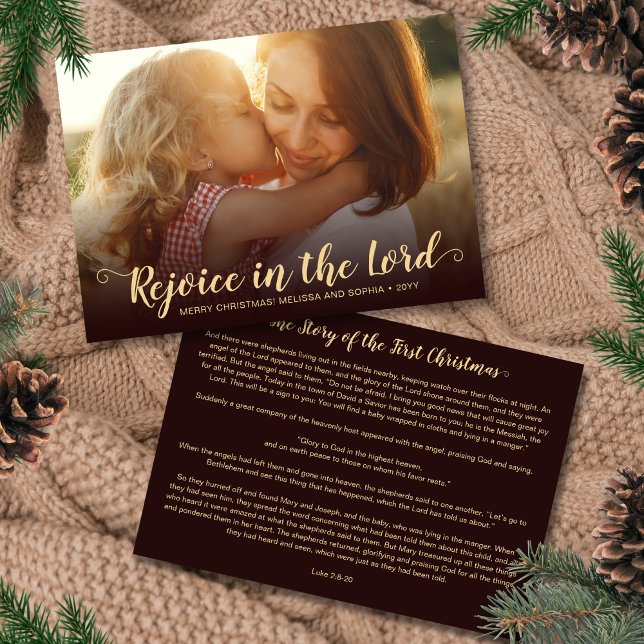 Rustique Brown Bible Verse Religieux Carte de Noël (Religious Christmas card in brown and gold with the story of the first Christmas)
