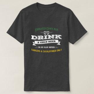 Rüstung: Die grüne Kneipe des Fiedlers T-Shirt