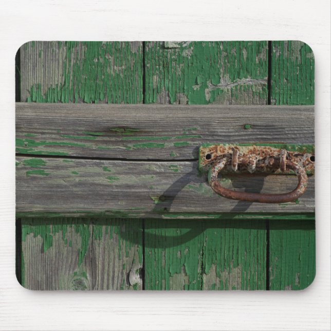 Rusty Door Handle an der grünen Tür Mousepad (Vorne)