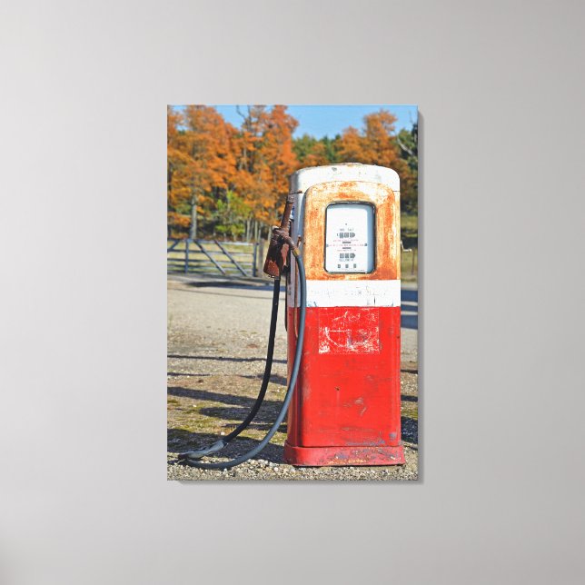 Rusty-Gaspumpe Leinwanddruck (Vorderseite)