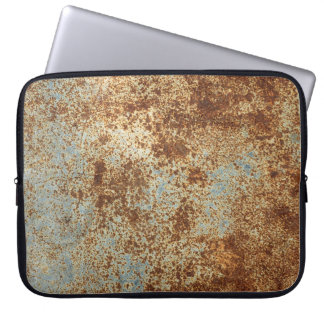 Rusty Metal: Texturierte Panel Hintergrund. Laptopschutzhülle