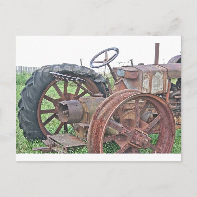Rusty Tractor Postkarte (Vorderseite)