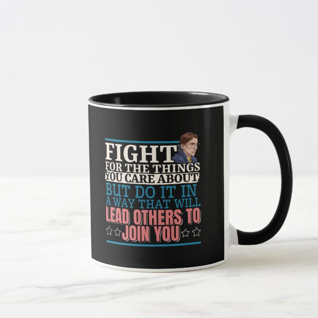 Ruth Bader Ginsburg führt andere an Tasse (Rechts)