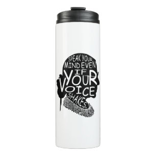 Ruth Bader spricht Ihre Meinung, selbst wenn Ihre Thermosbecher