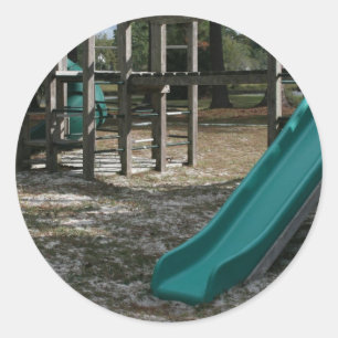Rutsche auf dem Grünen Spielplatz, Dschungel-Fitne Runder Aufkleber
