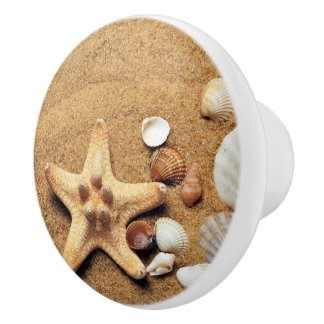 Sable De Plage Coques Dessiner Des Boutons En Céra