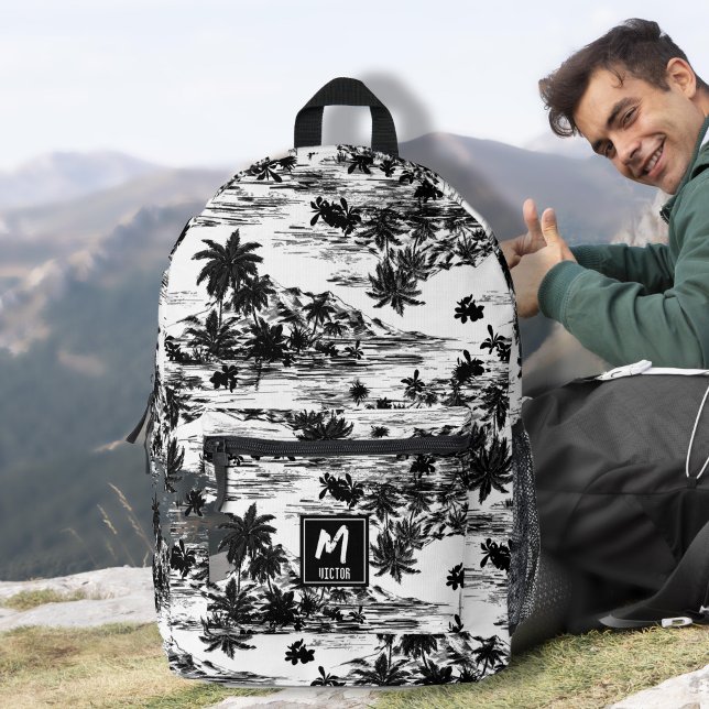 Sac À Dos Imprimé Monogramme noir et blanc de l'île tropicale hawaïe (Tropical hawaii island minimal in black and white hand drawing, monogram printed backpack, gift idea)