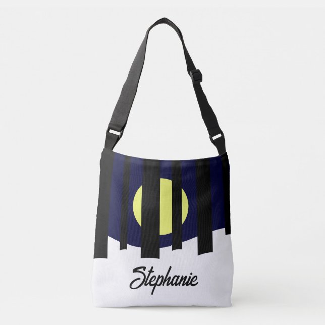 Sac Ajustable Moon Rising near Forest in Winter: (Devant)