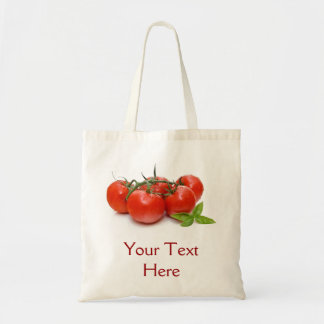 Sac avec les tomates et le basilic