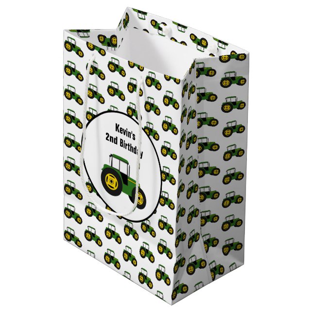 Sac cadeau d'anniversaire du tracteur vert (Devant Angle)