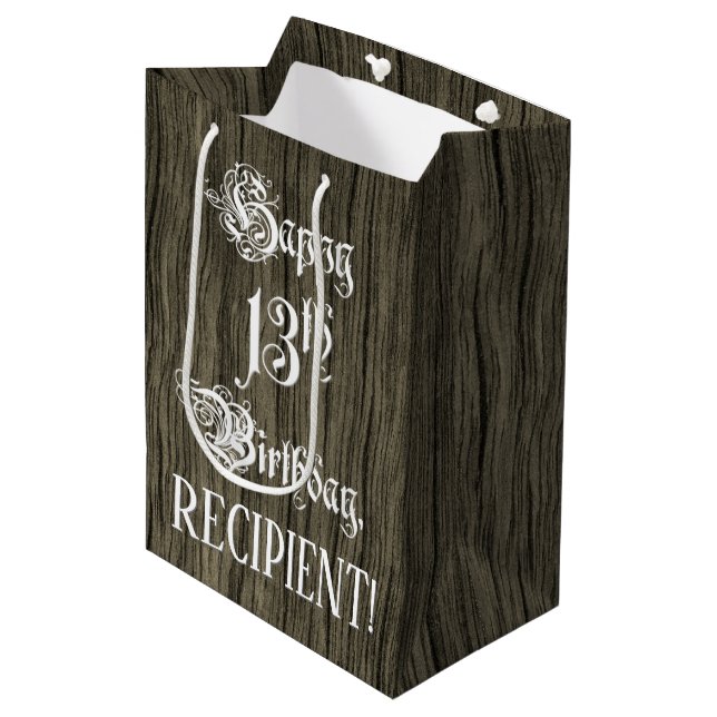 Sac Cadeau Moyen 13e anniversaire : fantaisie, Faux Wood Look + Nom (Devant Angle)