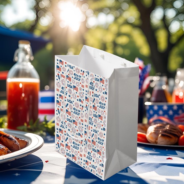 Sac Cadeau Moyen 4 juillet | Drapeau, feux d'artifice et étoiles de (Créateur téléchargé)