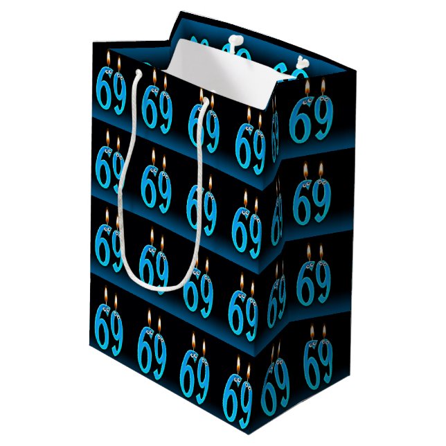 Sac Cadeau Moyen 69e anniversaire avec des bougies (Dos Angle)