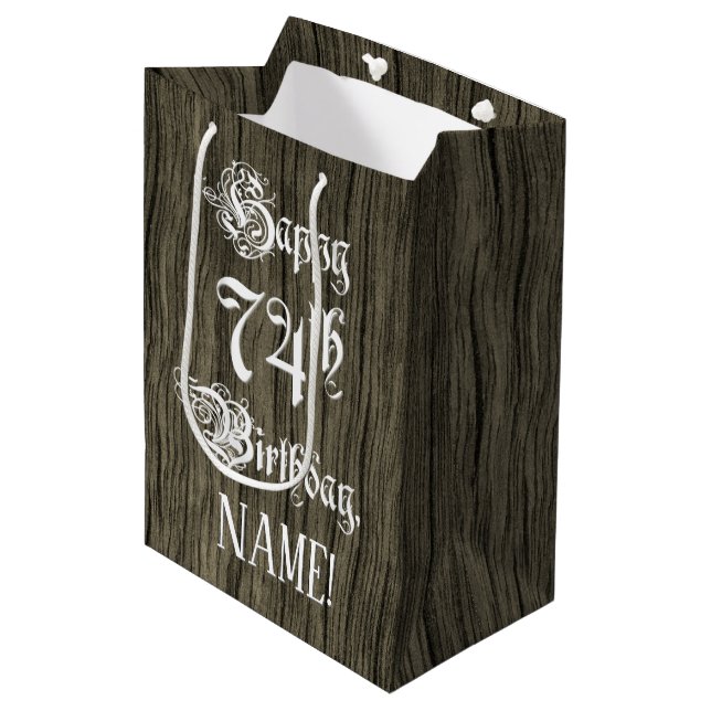 Sac Cadeau Moyen 74e anniversaire : fantaisie, Faux Wood Look + Nom (Devant Angle)