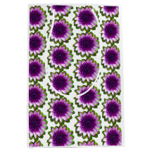 Anniversaire avec des fleurs mauves