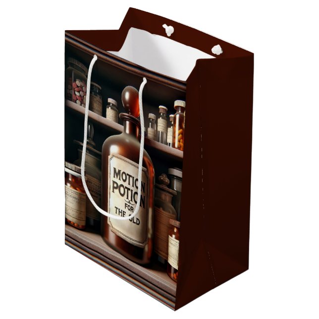 Sac Cadeau Moyen Anniversaire Vieux Potion Bouteille dans une Cabin (Devant Angle)