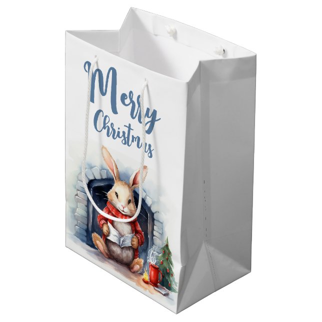 Sac Cadeau Moyen Aquarelle Lapin De Noël Par Cheminée (Devant Angle)