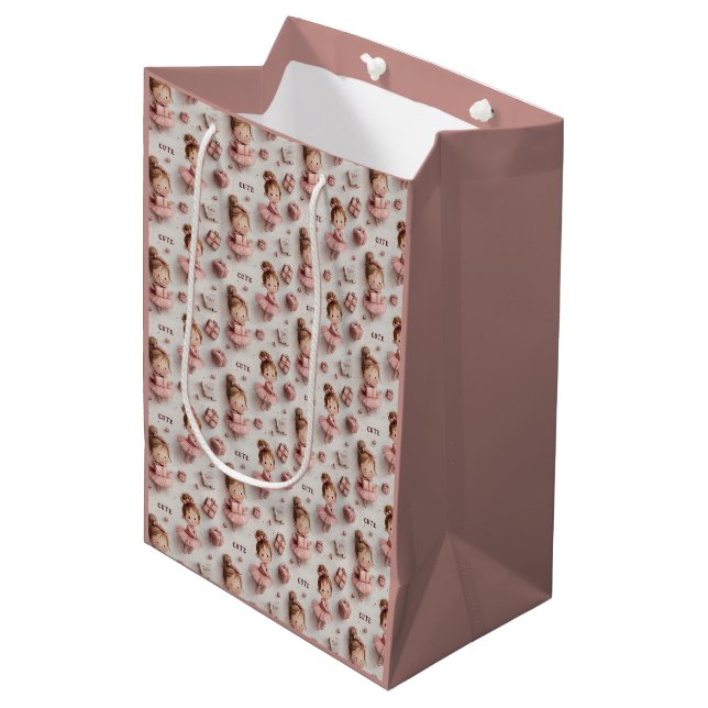 Sac Cadeau Moyen Ballet Party in Blush and Ballet Pink (Devant Angle)