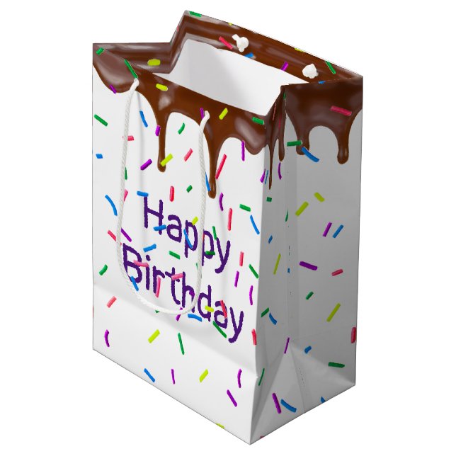 Sac Cadeau Moyen Bonbons D'Anniversaire Saupoudrés Et Chocolat (Devant Angle)