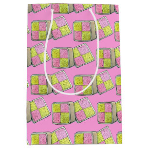 Sac Cadeau Moyen British Battenberg Marzipan Sponge Cake UK Food