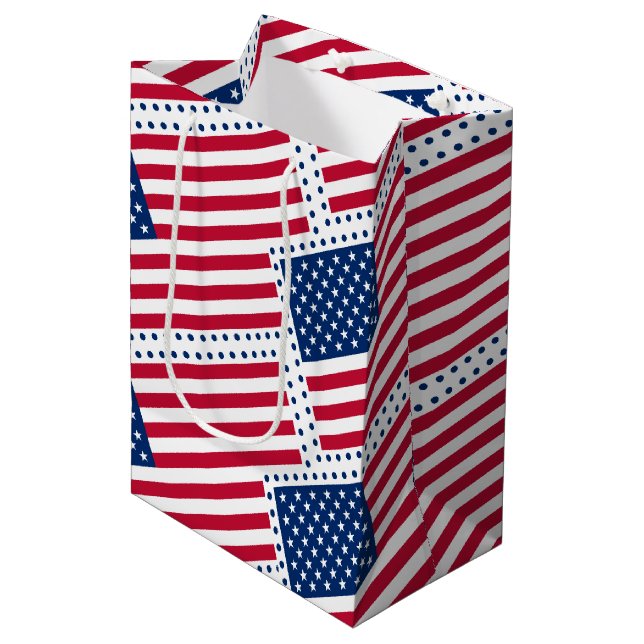 Sac Cadeau Moyen Célébrez le drapeau américain des USA (Devant Angle)