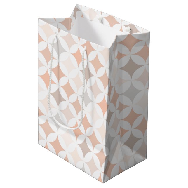 Sac Cadeau Moyen Cercles de diamant géométriques Tan (Devant Angle)