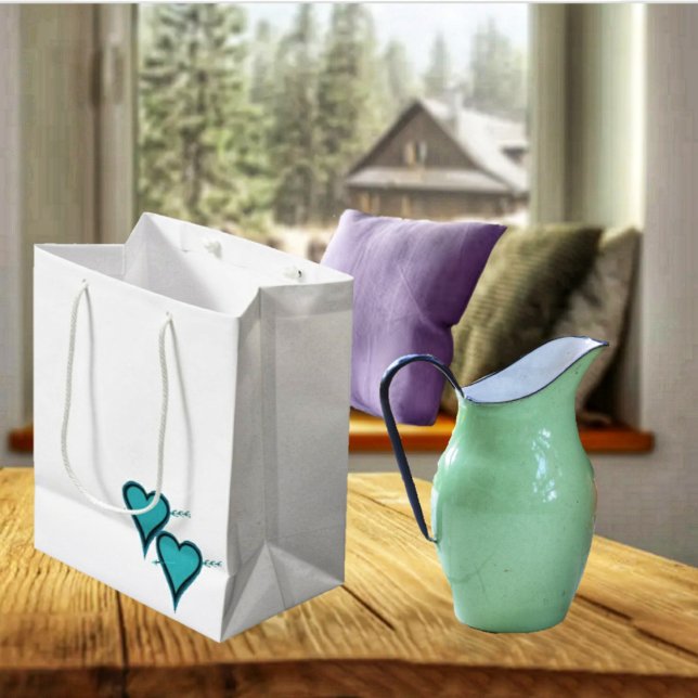 Sac Cadeau Moyen Coeur et flèche turquoise (Present your gift of Love in this Turquoise Heart & Arrow Medium Gift Bag!)