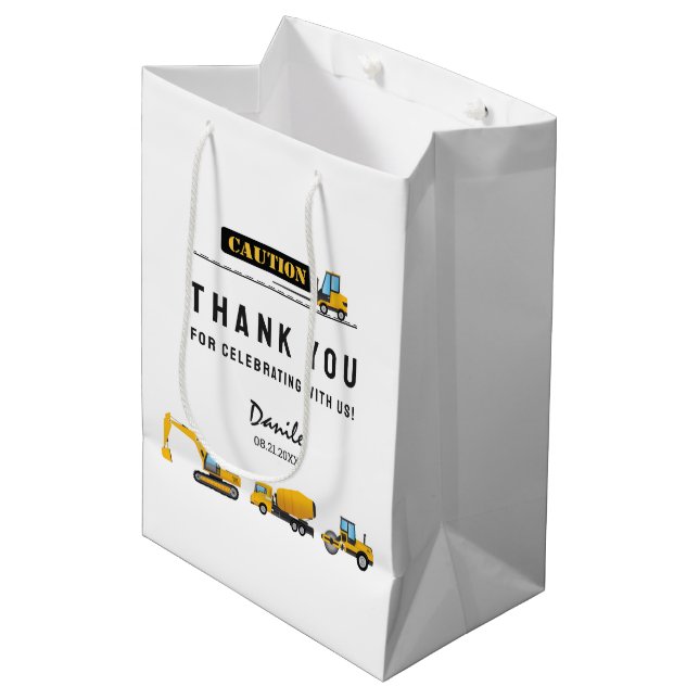 Sac Cadeau Moyen Construction moderne Véhicules de Camion papier (Devant Angle)