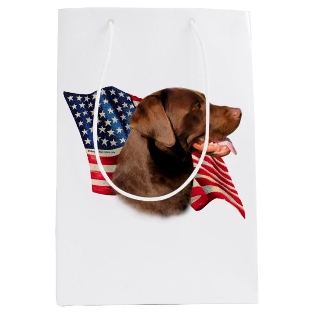 Sac Cadeau Moyen Drapeau américain de récupération de chocolat Labr (Devant)