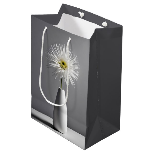 Sac Cadeau Moyen Fleur D'Anniversaire Simple Dans Vase (Devant Angle)