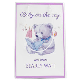Sac Cadeau Moyen Lavender Bear lit un livre Baby shower
