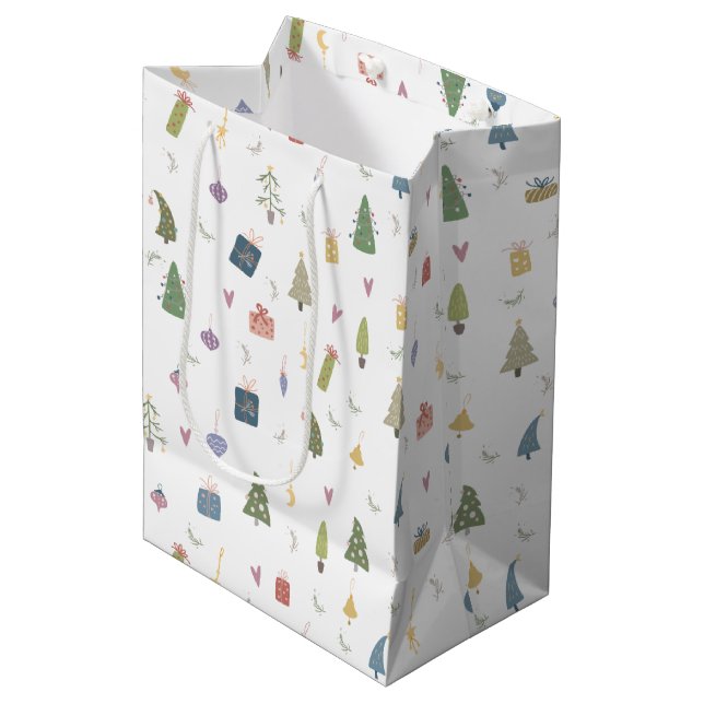 Sac Cadeau Moyen Les beaux arbres de Noël présentent des ornements  (Devant Angle)