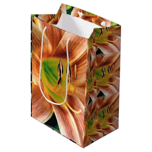 Sac Cadeau Moyen Macro Daylily (Devant Angle)
