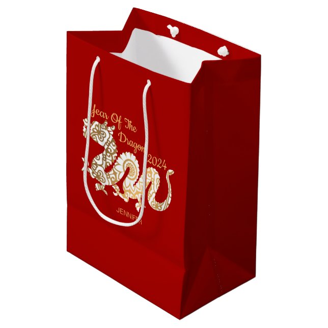 Sac Cadeau Moyen Mandala Dragon 2024 Chinois Nouvel An Rouge (Devant Angle)