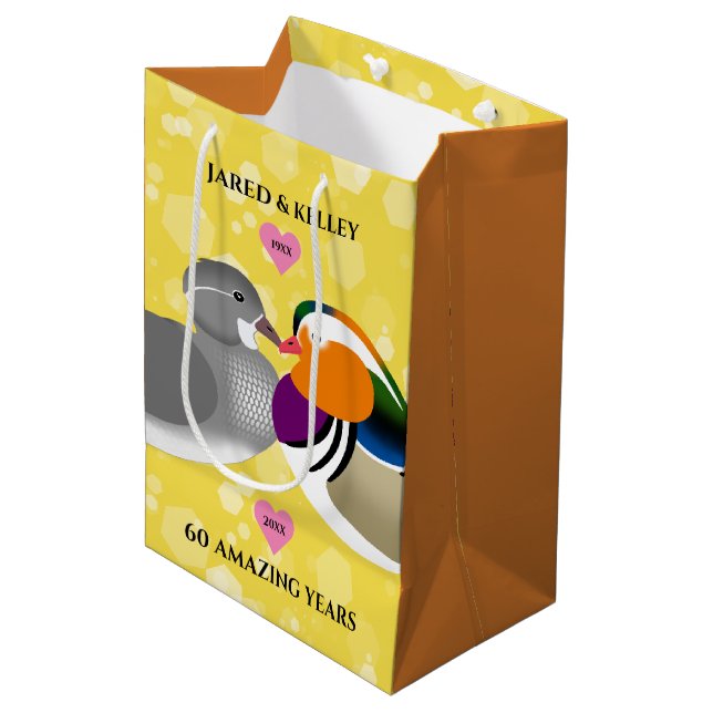 Sac Cadeau Moyen Mandarin Canards Amateurs Tout Anniversaire (Devant Angle)