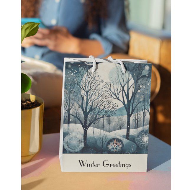 Sac Cadeau Moyen Moonlit Nordic Forest, personnalisable (Créateur téléchargé)