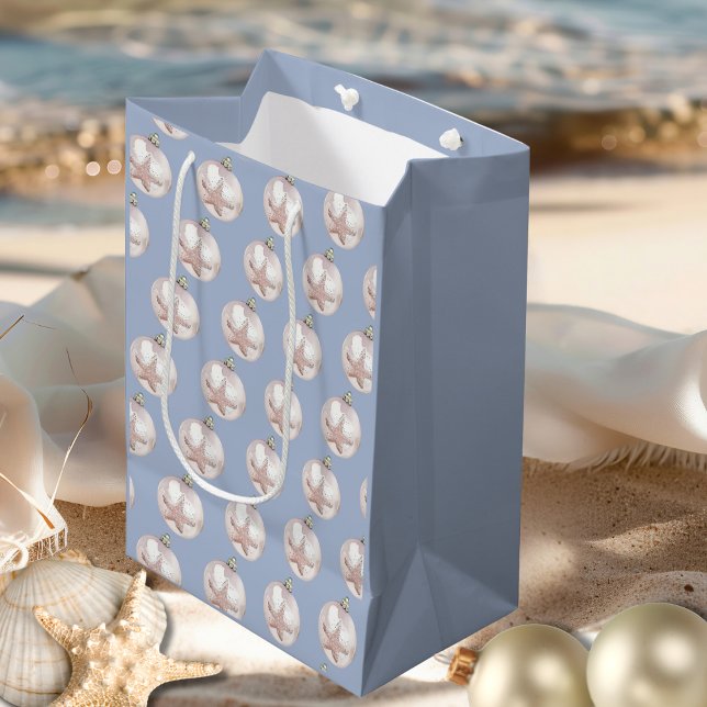 Sac Cadeau Moyen Motif bleu poussiéreux de l'ornement rose Sea Star (Pink Sea Star Ornament dusty blue pattern Medium Gift Bag)