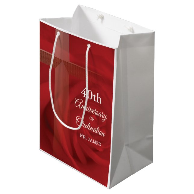 Sac Cadeau Moyen Nom personnalisé Anniversaire du prêtre Ordination (Devant Angle)